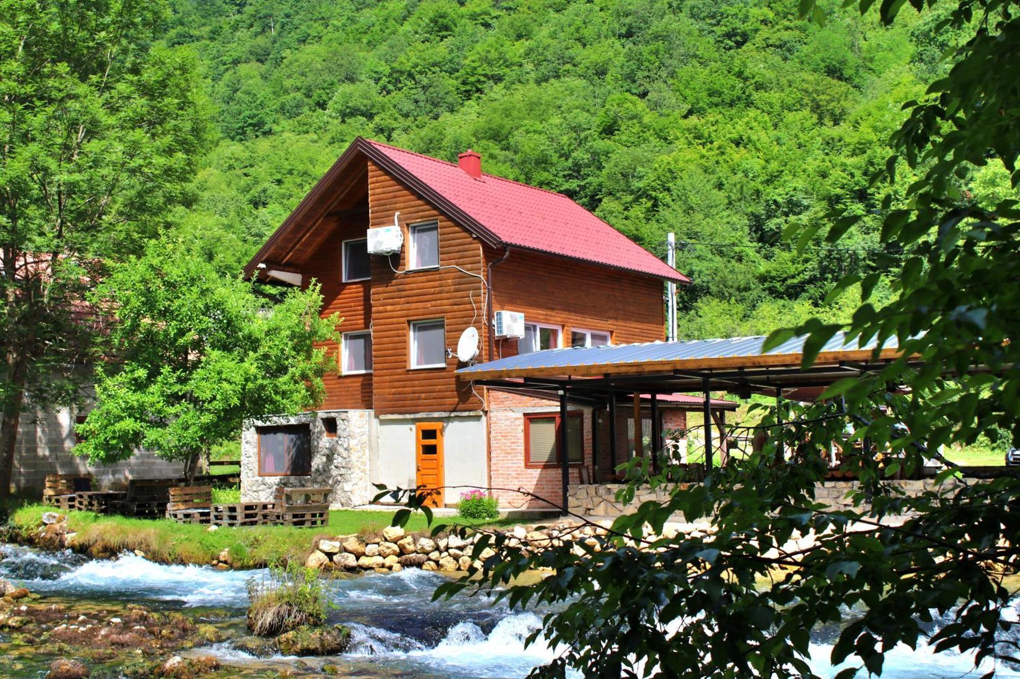 Sipovo Domacinstvo Na Kraju Svijeta旅馆 外观 照片