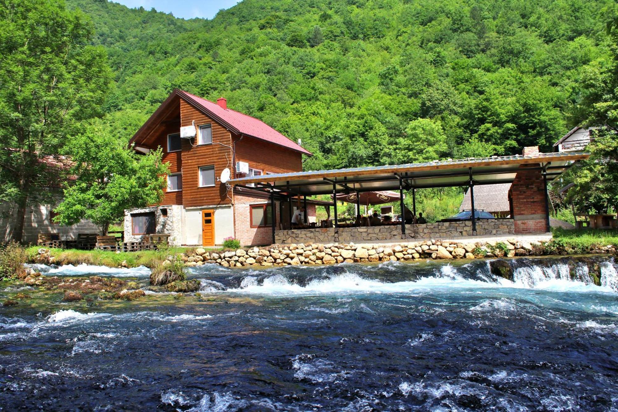 Sipovo Domacinstvo Na Kraju Svijeta旅馆 外观 照片