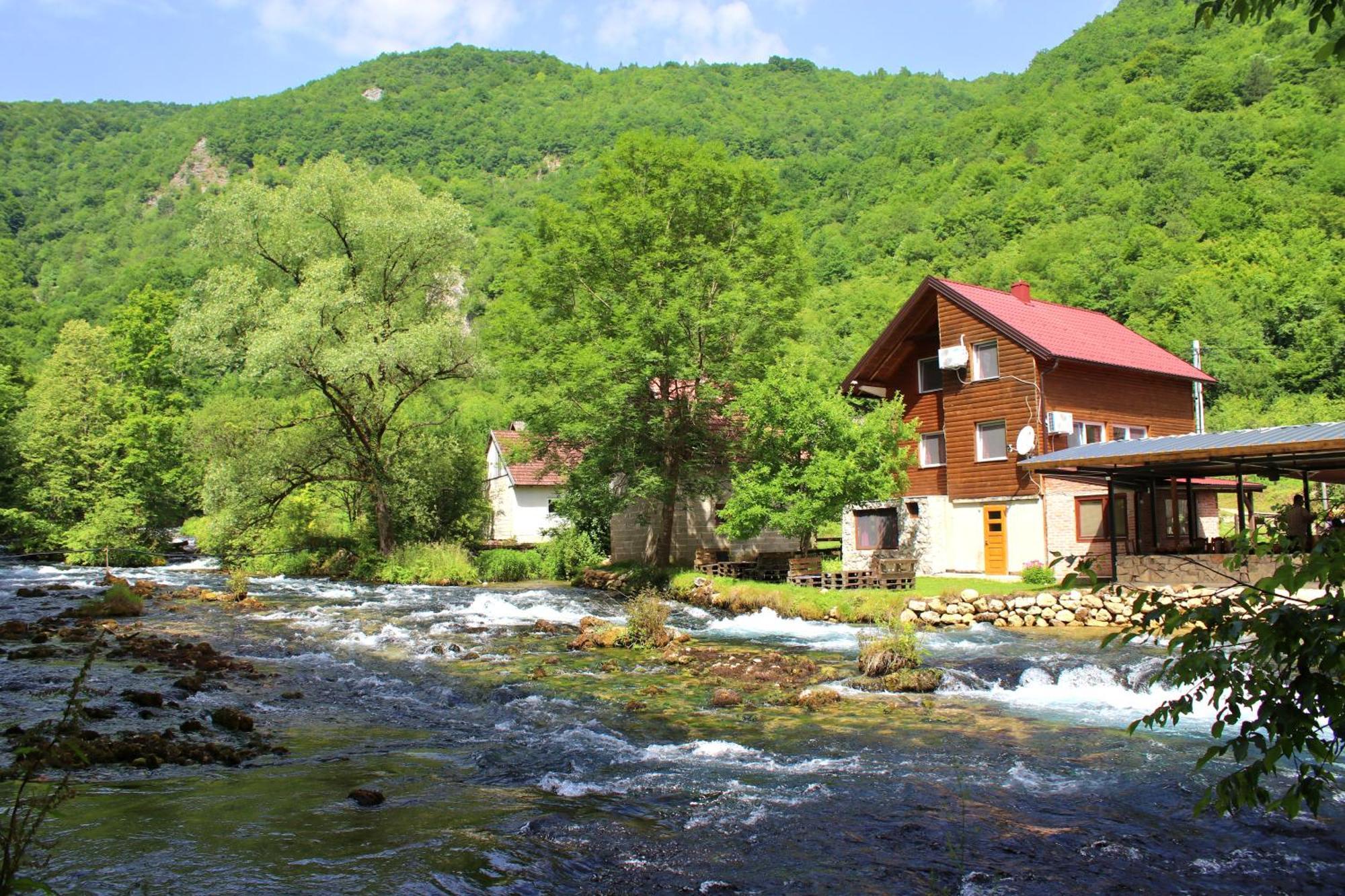Sipovo Domacinstvo Na Kraju Svijeta旅馆 外观 照片
